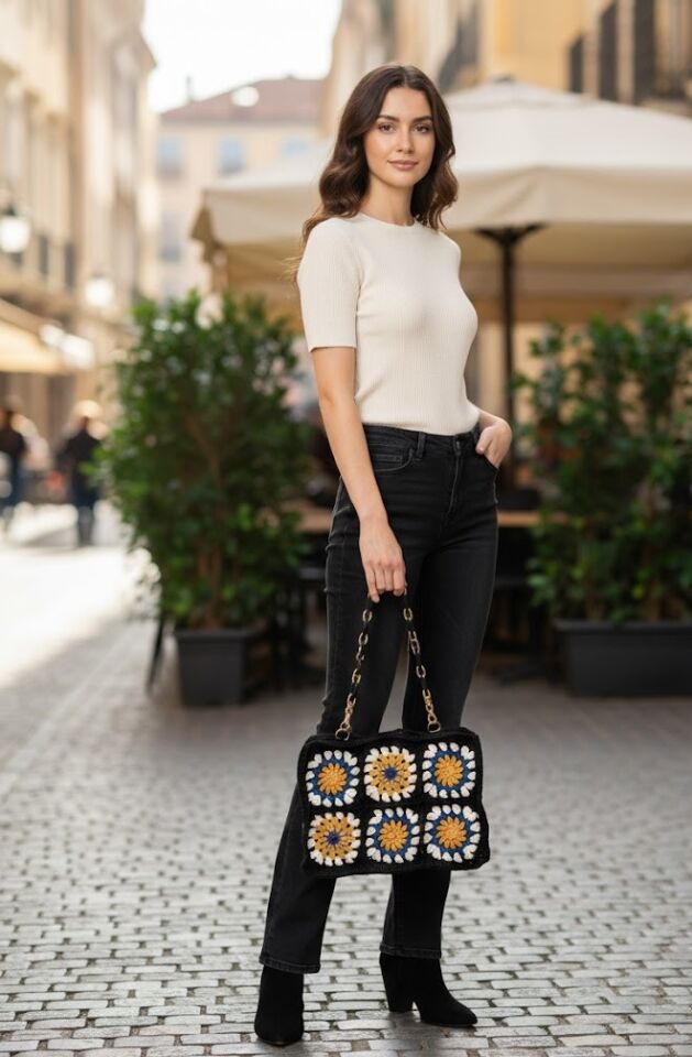 Siyah Desenli Tasarım El Örmesi Çanta