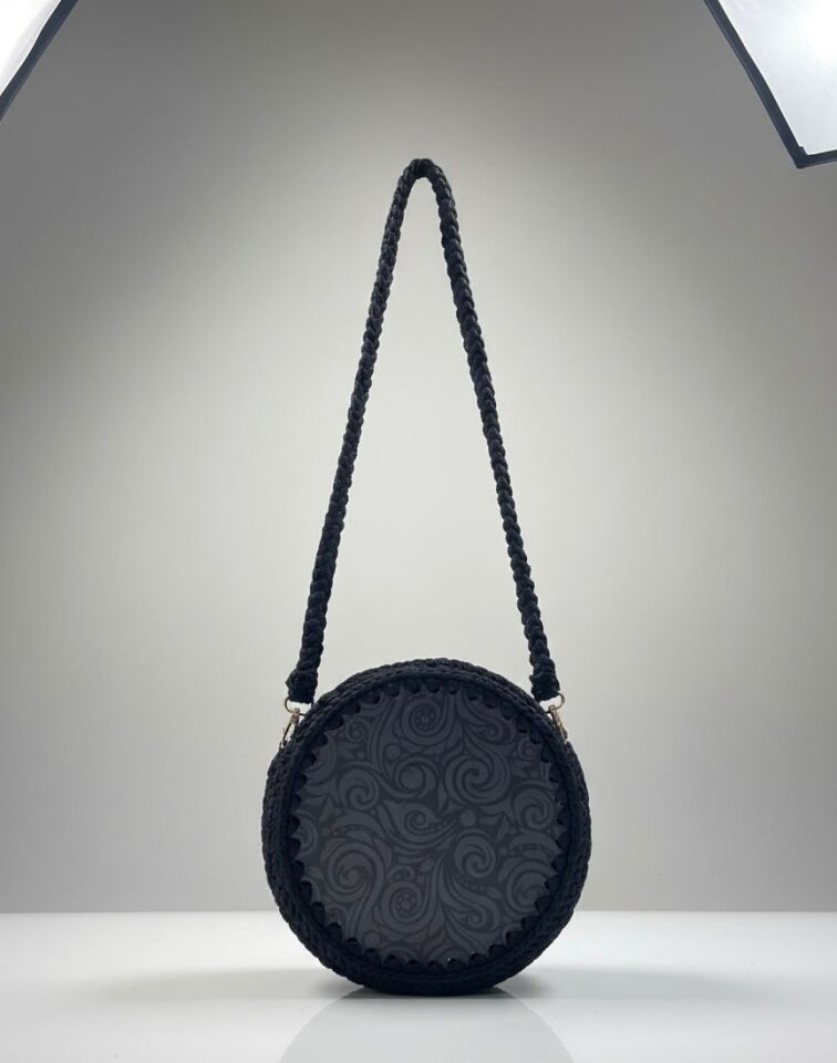 Etnik Desenli Yuvarlak Örgü Omuz Çantası