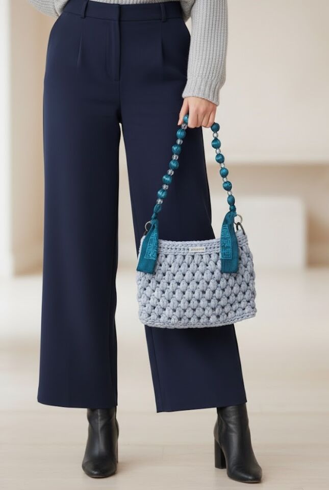 Gökyüzü Mavisi El Örgüsü Kristal ve Boncuk Askılı Bubble Çanta