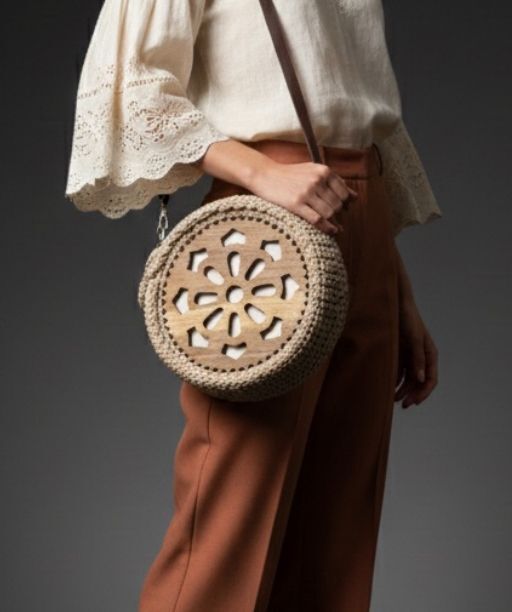 El İşçiliği Ahşap Detaylı Örgü Crossbody Çanta