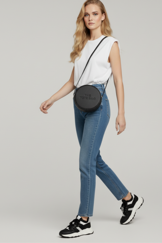 Kadın Yuvarlak Tote Bag Yazılı Çapraz Askılı El Ve Omuz Çantası Siyah