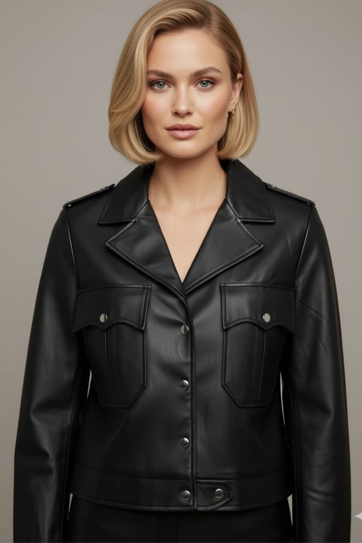 Kadın Siyah Cepli Ve Çıtçıt Detaylı Deri Ceket