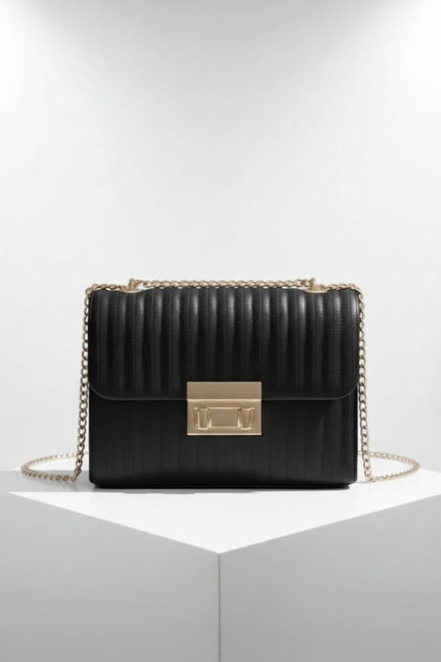 Marla Gold Zincir Detaylı  Askılı Omuz Çantası