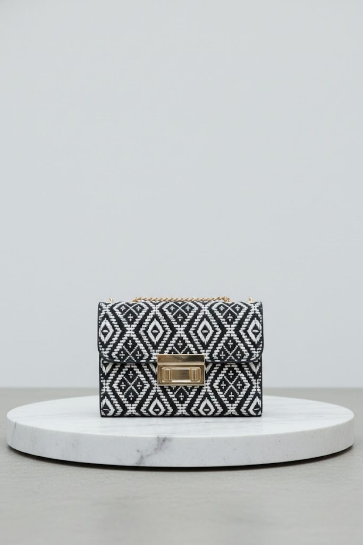 Kadın Siyah-Beyaz Desenli El ve Omuz Çanta