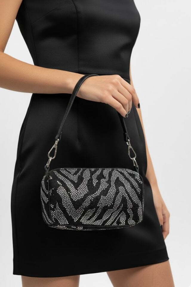 Onyx Kadın Siyah Gümüş Taş Detaylı Çanta