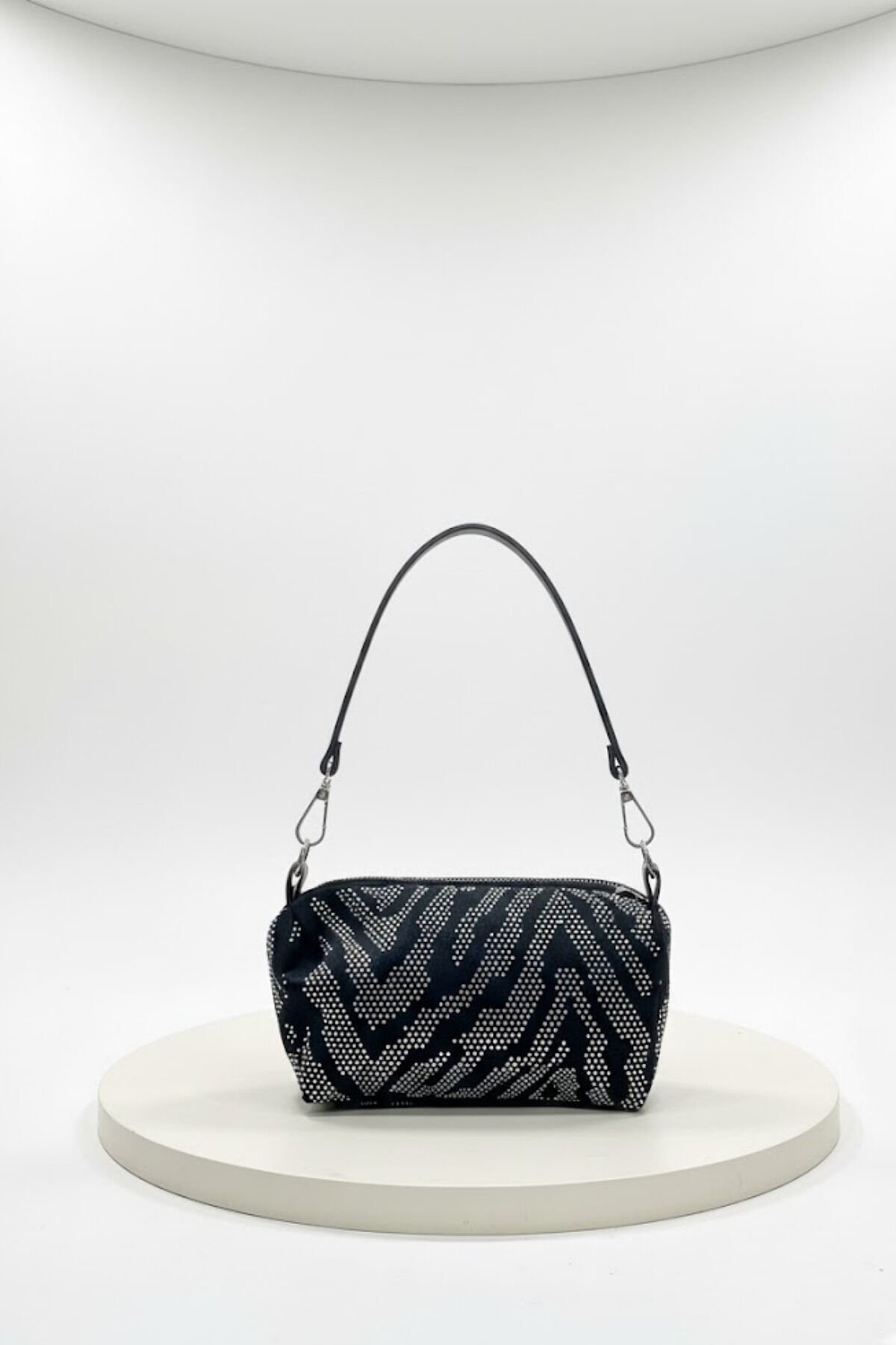 Onyx Kadın Siyah Gümüş Taş Detaylı Çanta