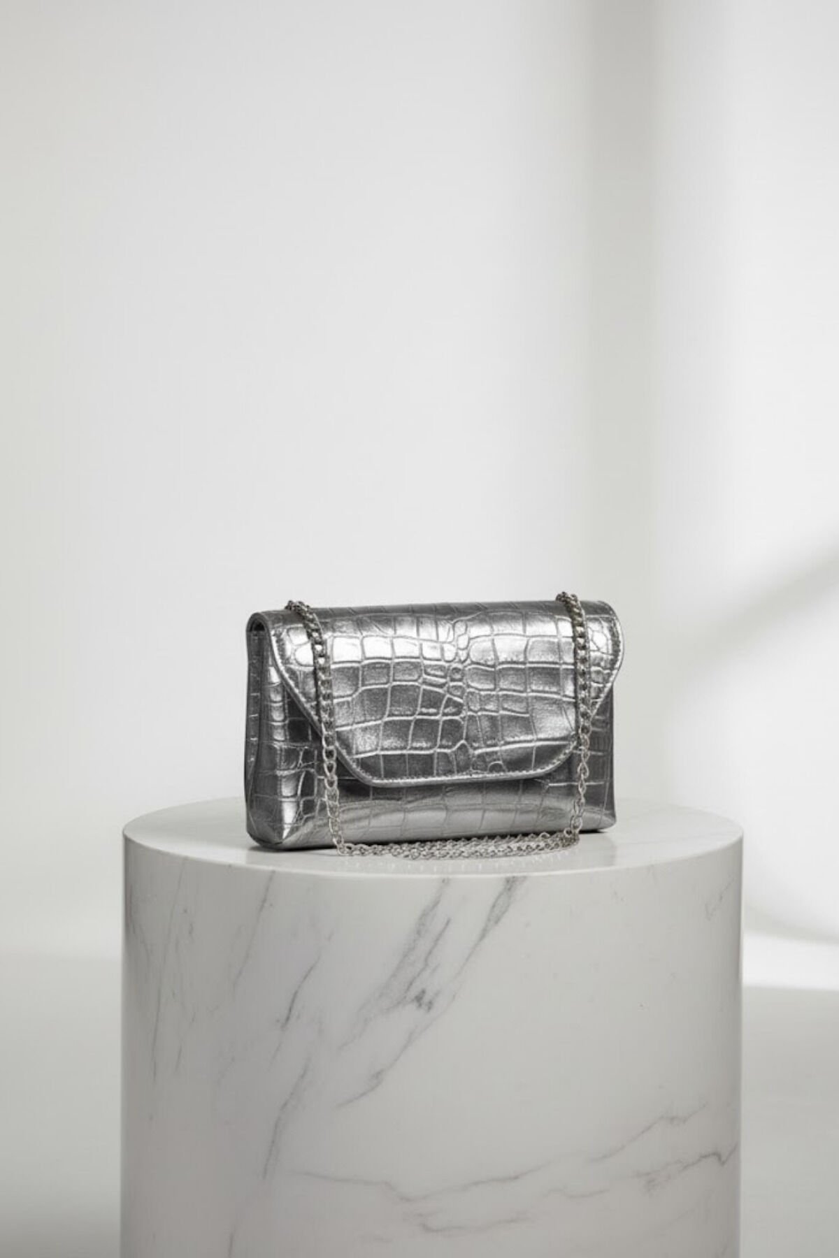 Lux Uzun Askılı Kroko Dokulu Kadın Clutch Çapraz Çanta Gümüş